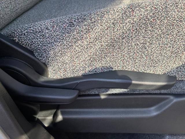 スペーシア HYBRID X 前後衝突被害軽減ブレーキ 両側PSD オートライト スライドドア プッシュスタート シートヒーター オートエアコン スズキセーフティーサポート アイドリングストップ 横滑り防止機能 衝突安全ボディ 盗難防止システム(29枚目)