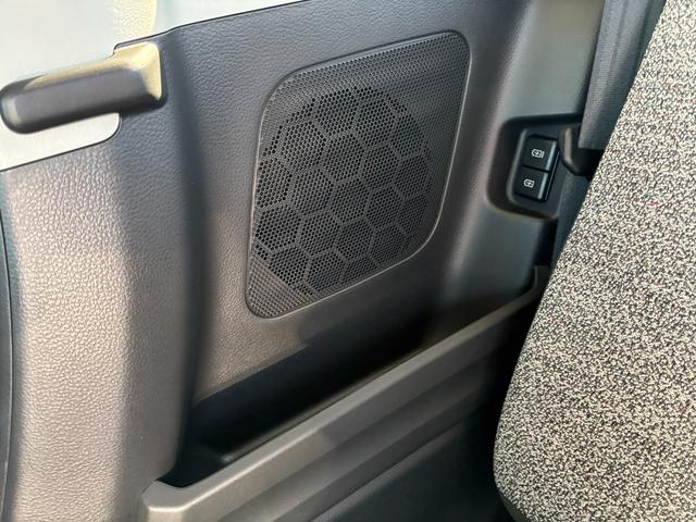 スペーシア HYBRID X 前後衝突被害軽減ブレーキ 両側PSD オートライト スライドドア プッシュスタート シートヒーター オートエアコン スズキセーフティーサポート アイドリングストップ 横滑り防止機能 衝突安全ボディ 盗難防止システム(41枚目)