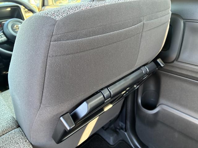 スペーシア HYBRID X 前後衝突被害軽減ブレーキ 両側PSD オートライト スライドドア プッシュスタート シートヒーター オートエアコン スズキセーフティーサポート アイドリングストップ 横滑り防止機能 衝突安全ボディ 盗難防止システム(42枚目)