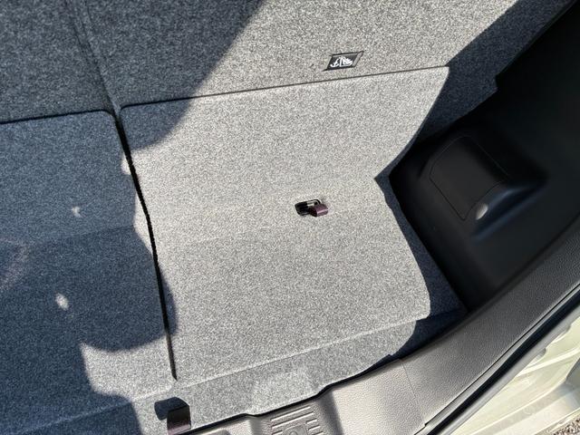 スペーシア HYBRID X 前後衝突被害軽減ブレーキ 両側PSD オートライト スライドドア プッシュスタート シートヒーター オートエアコン スズキセーフティーサポート アイドリングストップ 横滑り防止機能 衝突安全ボディ 盗難防止システム(48枚目)