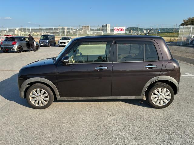 アルトラパン Ｆリミテッド　ナビ　バックカメラ　Ｂｌｕｅｔｏｏｔｈ　ＥＴＣ　バックカメラ　オートライト　Ｂｌｕｅｔｏｏｔｈ　純正ナビ　プッシュスタート　シートヒーター　オートエアコン　スズキセーフティーサポート　アイドリングストップ　横滑り防止機能　衝突安全ボディ　ドラレコ（8枚目）