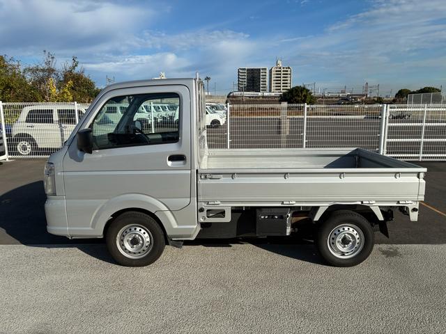 キャリイトラック ＫＣエアコン・パワステ　７型　衝突被害軽減Ｂ　アイドリングＳ　オートライト　スズキセーフティーサポート　アイドリングストップ　横滑り防止機能　衝突安全ボディ　キーレスエントリー　４ＷＤ（8枚目）