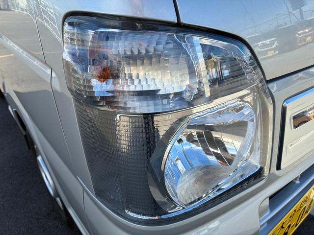 キャリイトラック ＫＣエアコン・パワステ　７型　衝突被害軽減Ｂ　アイドリングＳ　オートライト　スズキセーフティーサポート　アイドリングストップ　横滑り防止機能　衝突安全ボディ　キーレスエントリー　４ＷＤ（10枚目）