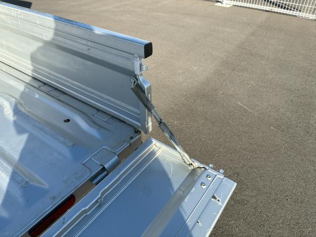 キャリイトラック ＫＣエアコン・パワステ　７型　衝突被害軽減Ｂ　アイドリングＳ　オートライト　スズキセーフティーサポート　アイドリングストップ　横滑り防止機能　衝突安全ボディ　キーレスエントリー　４ＷＤ（39枚目）