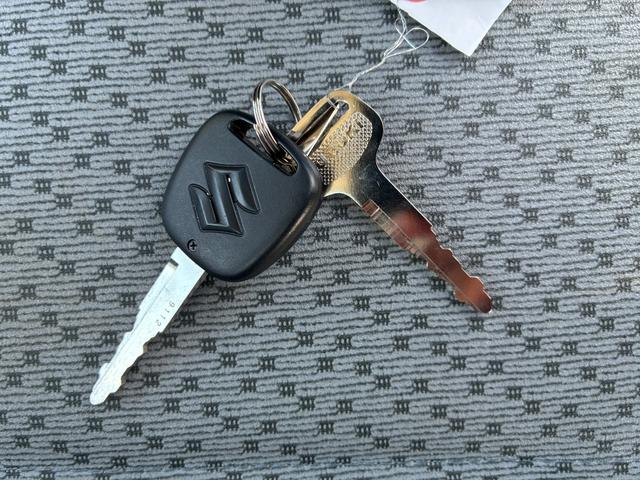 キャリイトラック ＫＣエアコン・パワステ　７型　衝突被害軽減Ｂ　アイドリングＳ　オートライト　スズキセーフティーサポート　アイドリングストップ　横滑り防止機能　衝突安全ボディ　キーレスエントリー　４ＷＤ（40枚目）