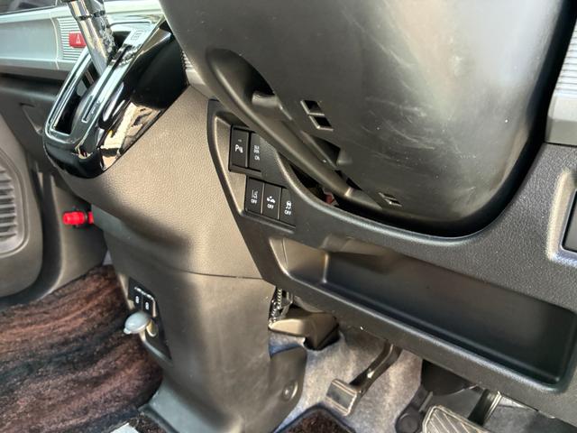 スペーシアカスタム カスタム　ＨＹＢＲＩＤ　ＸＳ　３型　純正ナビ　全方位カメラ　ドライブレコーダー　バックカメラ　オートライト　Ｂｌｕｅｔｏｏｔｈ　スライドドア　純正ナビ　プッシュスタート　シートヒーター　オートエアコン　ＥＴＣ　スズキセーフティーサポート　アイドリングストップ（30枚目）