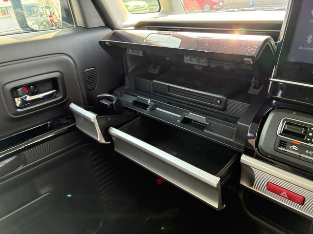 スペーシアカスタム カスタム　ＨＹＢＲＩＤ　ＸＳ　３型　純正ナビ　全方位カメラ　ドライブレコーダー　バックカメラ　オートライト　Ｂｌｕｅｔｏｏｔｈ　スライドドア　純正ナビ　プッシュスタート　シートヒーター　オートエアコン　ＥＴＣ　スズキセーフティーサポート　アイドリングストップ（32枚目）