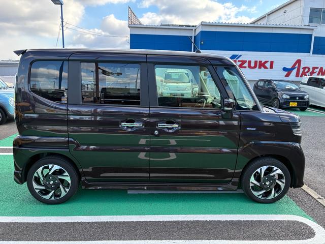 スペーシアカスタム カスタム　ＨＹＢＲＩＤ　ＸＳ　ナビ　全方位カメラ　両側ＰＳＤ　バックカメラ　オートライト　Ｂｌｕｅｔｏｏｔｈ　スライドドア　純正ナビ　プッシュスタート　シートヒーター　オートエアコン　スズキセーフティーサポート　アイドリングストップ　横滑り防止機能（4枚目）