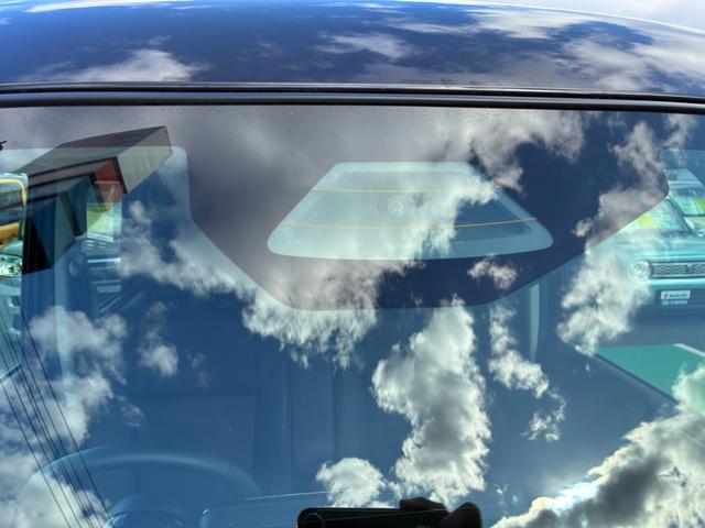 スペーシアカスタム カスタム　ＨＹＢＲＩＤ　ＸＳ　ナビ　全方位カメラ　両側ＰＳＤ　バックカメラ　オートライト　Ｂｌｕｅｔｏｏｔｈ　スライドドア　純正ナビ　プッシュスタート　シートヒーター　オートエアコン　スズキセーフティーサポート　アイドリングストップ　横滑り防止機能（9枚目）