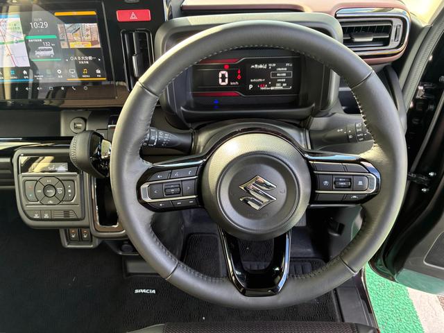 スペーシアカスタム カスタム　ＨＹＢＲＩＤ　ＸＳ　ナビ　全方位カメラ　両側ＰＳＤ　バックカメラ　オートライト　Ｂｌｕｅｔｏｏｔｈ　スライドドア　純正ナビ　プッシュスタート　シートヒーター　オートエアコン　スズキセーフティーサポート　アイドリングストップ　横滑り防止機能（17枚目）