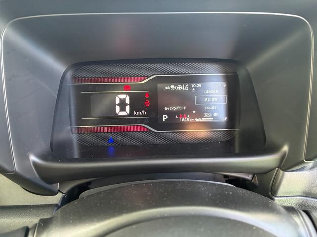 スペーシアカスタム カスタム　ＨＹＢＲＩＤ　ＸＳ　ナビ　全方位カメラ　両側ＰＳＤ　バックカメラ　オートライト　Ｂｌｕｅｔｏｏｔｈ　スライドドア　純正ナビ　プッシュスタート　シートヒーター　オートエアコン　スズキセーフティーサポート　アイドリングストップ　横滑り防止機能（18枚目）