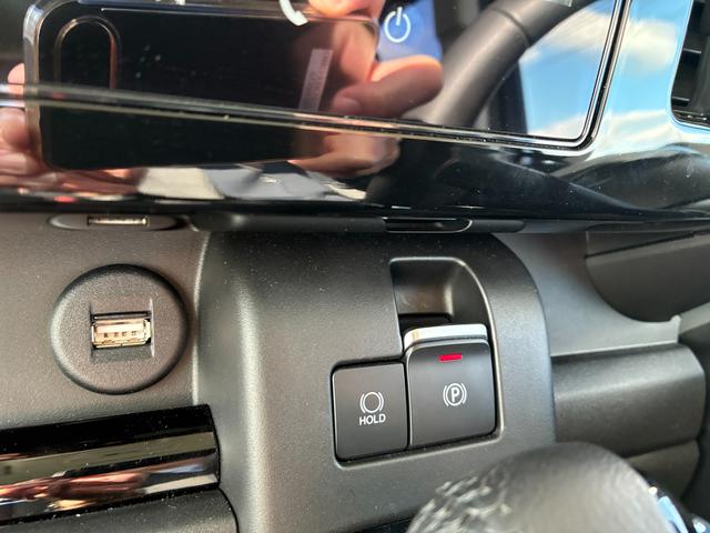 スペーシアカスタム カスタム　ＨＹＢＲＩＤ　ＸＳ　ナビ　全方位カメラ　両側ＰＳＤ　バックカメラ　オートライト　Ｂｌｕｅｔｏｏｔｈ　スライドドア　純正ナビ　プッシュスタート　シートヒーター　オートエアコン　スズキセーフティーサポート　アイドリングストップ　横滑り防止機能（24枚目）