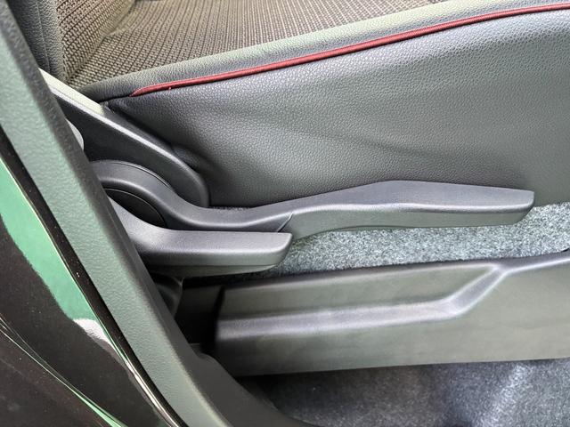 スペーシアカスタム カスタム　ＨＹＢＲＩＤ　ＸＳ　ナビ　全方位カメラ　両側ＰＳＤ　バックカメラ　オートライト　Ｂｌｕｅｔｏｏｔｈ　スライドドア　純正ナビ　プッシュスタート　シートヒーター　オートエアコン　スズキセーフティーサポート　アイドリングストップ　横滑り防止機能（33枚目）