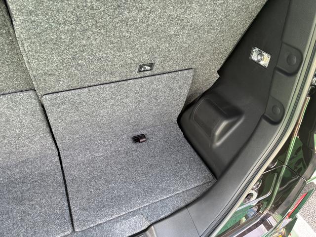 スペーシアカスタム カスタム　ＨＹＢＲＩＤ　ＸＳ　ナビ　全方位カメラ　両側ＰＳＤ　バックカメラ　オートライト　Ｂｌｕｅｔｏｏｔｈ　スライドドア　純正ナビ　プッシュスタート　シートヒーター　オートエアコン　スズキセーフティーサポート　アイドリングストップ　横滑り防止機能（51枚目）