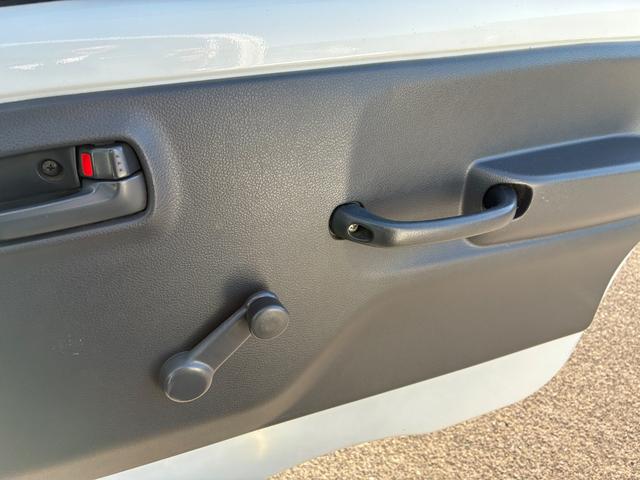 キャリイトラック ＫＣ　エアコン・パワステ　２型　５ＭＴ　パートタイム４ＷＤ　４ＷＤ　エアコン　パワステ　三方開（14枚目）