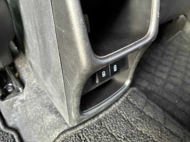 �t�r�a�P�[�u����ڑ����āA�X�}�z�̏[�d���ł��܂���