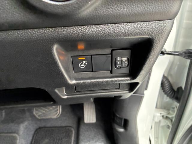 スペーシアカスタム カスタム HYBRID XS 純正ナビ 全方位C 両側PSD バックカメラ オートライト Bluetooth スライドドア 純正ナビ プッシュスタート シートヒーター オートエアコン スズキセーフティーサポート アイドリングストップ 横滑り防止機能(31枚目)