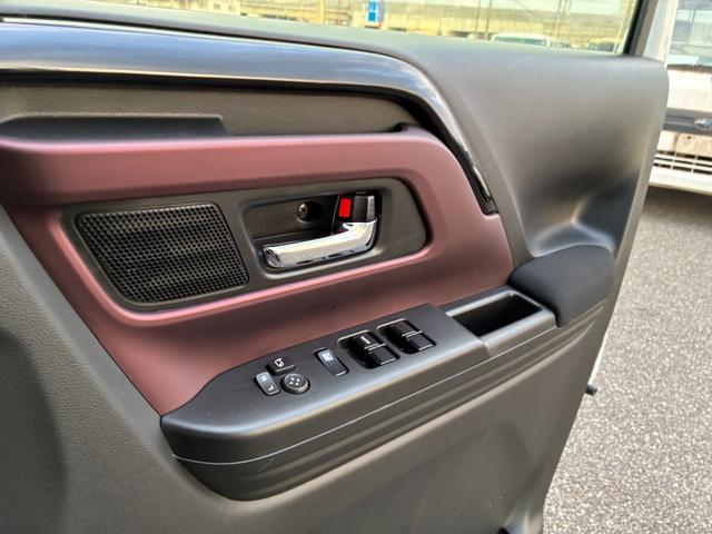 スペーシアカスタム カスタム HYBRID XS 純正ナビ 全方位C 両側PSD バックカメラ オートライト Bluetooth 純正ナビ スライドドア プッシュスタート シートヒーター オートエアコン スズキセーフティーサポート アイドリングストップ 横滑り防止機能(15枚目)