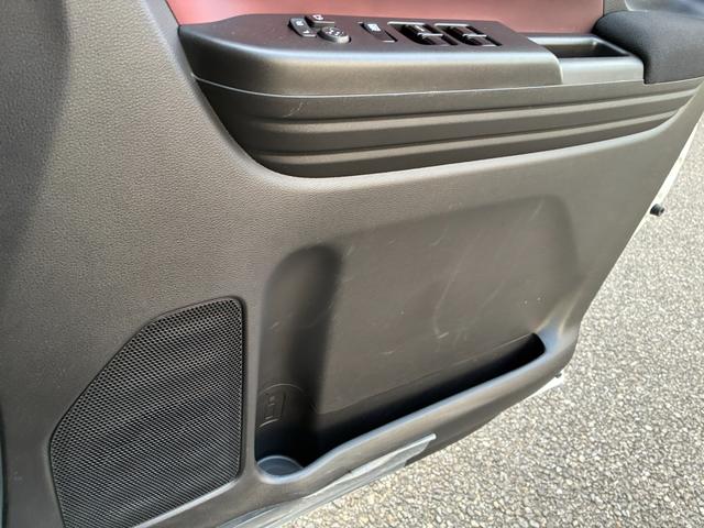 スペーシアカスタム カスタム HYBRID XS 純正ナビ 全方位C 両側PSD バックカメラ オートライト Bluetooth 純正ナビ スライドドア プッシュスタート シートヒーター オートエアコン スズキセーフティーサポート アイドリングストップ 横滑り防止機能(16枚目)