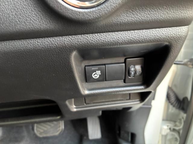 スペーシアカスタム カスタム HYBRID XS 純正ナビ 全方位C 両側PSD バックカメラ オートライト Bluetooth 純正ナビ スライドドア プッシュスタート シートヒーター オートエアコン スズキセーフティーサポート アイドリングストップ 横滑り防止機能(27枚目)