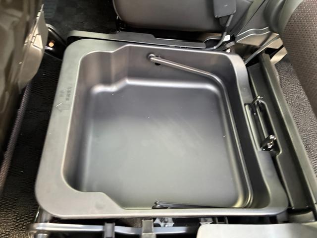 スペーシアカスタム カスタム HYBRID XS 純正ナビ 全方位C 両側PSD バックカメラ オートライト Bluetooth 純正ナビ スライドドア プッシュスタート シートヒーター オートエアコン スズキセーフティーサポート アイドリングストップ 横滑り防止機能(37枚目)