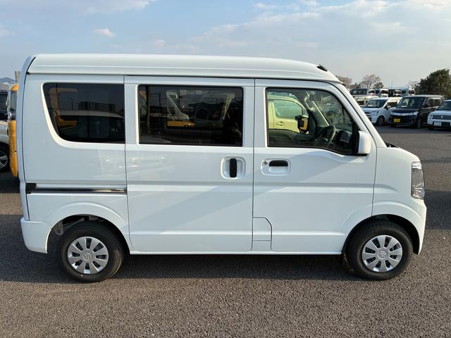 エブリイ PC 6型 前後衝突被害軽減ブレーキ 横滑り防止装置 オートライト スライドドア スズキセーフティーサポート アイドリングストップ 横滑り防止機能 衝突安全ボディ(4枚目)