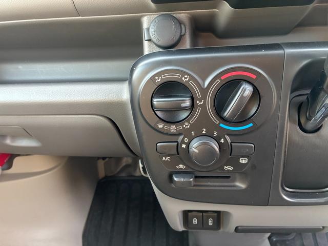 エブリイ PC 6型 前後衝突被害軽減ブレーキ 横滑り防止装置 オートライト スライドドア スズキセーフティーサポート アイドリングストップ 横滑り防止機能 衝突安全ボディ(23枚目)