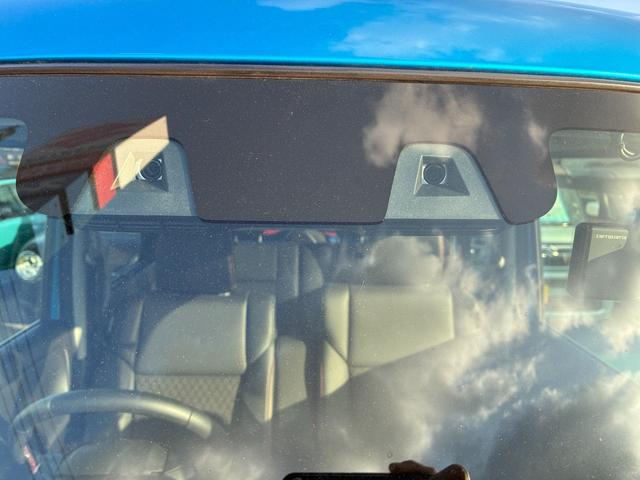 スペーシアカスタム カスタム　ＨＹＢＲＩＤ　ＸＳ　２型　ディスプレイオーディオ　オートライト　Ｂｌｕｅｔｏｏｔｈ　スライドドア　プッシュスタート　シートヒーター　オートエアコン　スズキセーフティーサポート　　アイドリングストップ　横滑り防止機能　衝突安全ボディ　ＥＴＣ（9枚目）