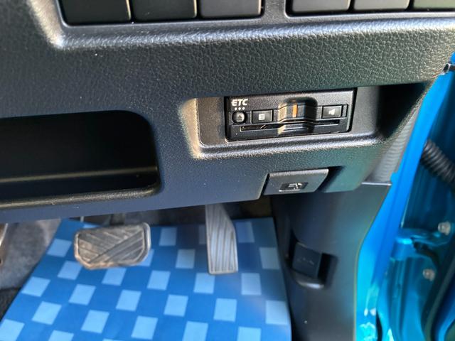 スペーシアカスタム カスタム　ＨＹＢＲＩＤ　ＸＳ　２型　ディスプレイオーディオ　オートライト　Ｂｌｕｅｔｏｏｔｈ　スライドドア　プッシュスタート　シートヒーター　オートエアコン　スズキセーフティーサポート　　アイドリングストップ　横滑り防止機能　衝突安全ボディ　ＥＴＣ（21枚目）