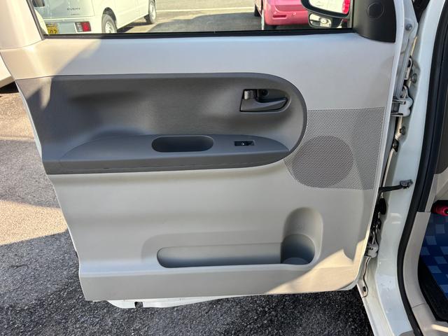 タント X SA3 両側スライド片側電動スライドドア アイドリングS プッシュスタート プッシュスタート シートヒーター オートエアコン 衝突被害軽減システム アイドリングストップ 横滑り防止機能 衝突安全ボディ 盗難防止システム(18枚目)