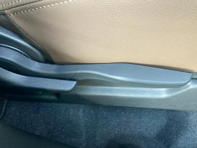 クロスビー HYBRID MZ 4型 オートライト パドルシフト USB 16インチアルミホイール プッシュスタート シートヒーター オートエアコン 衝突被害軽減システム アイドリングストップ 横滑り防止機能 衝突安全ボディ 盗難防止システム 取扱説明書 メンテナンスノート(38枚目)