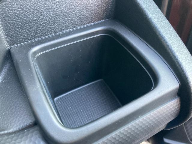 クロスビー HYBRID MZ 4型 オートライト パドルシフト USB 16インチアルミホイール プッシュスタート シートヒーター オートエアコン 衝突被害軽減システム アイドリングストップ 横滑り防止機能 衝突安全ボディ 盗難防止システム 取扱説明書 メンテナンスノート(43枚目)