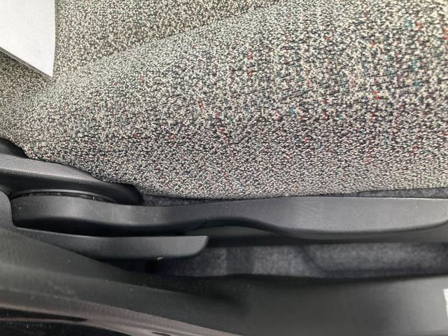 スペーシア HYBRID X ナビ 全方位カメラ LED USBソケット フルホイールキャップ オートライト 両側電動スライドドア プッシュスタート シートヒーター オートエアコン 衝突被害軽減システム アイドリングストップ 横滑り防止機能 衝突安全ボディ 盗難防止システム(36枚目)