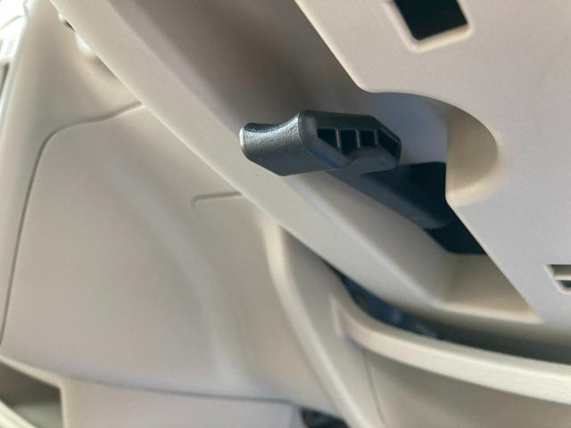 アルトラパン モード 3型 衝突被害軽減システム アイドリングストップ スズキの大感謝祭!11月15日から16日の2日間限定価格となります。当店が自信を持って販売する車がスタッフと共にお客様のご来店をお待ちしております!店舗へご来店いただける方のみ販売させて頂きます。(32枚目)