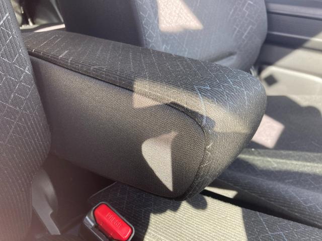 ワゴンR HYBRID FX 2型 CDステレオ ETC オートライト スズキの大感謝祭!11月15日から16日の2日間限定価格となります。当店が自信を持って販売する車がスタッフと共にお客様のご来店をお待ちしております!店舗へご来店いただける方のみ販売させて頂きます。(35枚目)