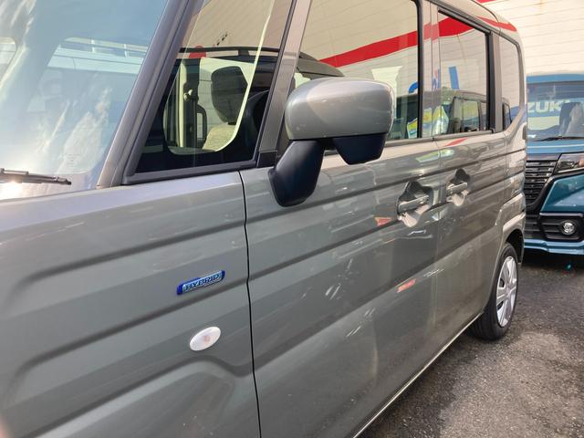 スペーシア HYBRID G ナビ 全方位カメラ 両側スライドドア フルホイールキャップ オートライト プッシュスタート オートエアコン 衝突被害軽減システム アイドリングストップ 横滑り防止機能 衝突安全ボディ 盗難防止システム 取扱説明書 メンテナンスノート(9枚目)