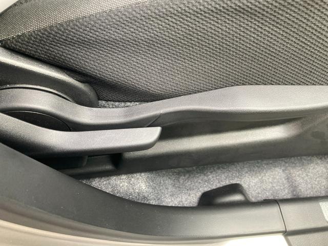 ワゴンＲカスタムＺ カスタムＺ　ＨＹＢＲＩＤ　ＺＸ　４型　ディスプレイオーディオ　１４インチアルミホイール　オートライト　プッシュスタート　全方位カメラ　シートヒーター　オートエアコン　衝突被害軽減システム　アイドリングストップ　横滑り防止機能　衝突安全ボディ　盗難防止システム（41枚目）