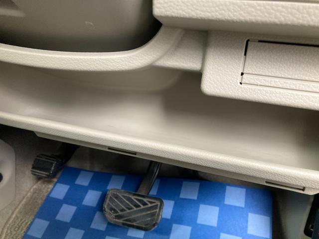 アルトラパン Ｓ　　ナビ　ＥＴＣ　オートライト　衝突被害軽減システム　スズキの初売り！１月４日から１２日までの限定価格となります。７日（水曜日）は店休日となっておりますのでお問い合わせの対応は８日よりさせて頂きます。店舗へご来店いただける方のみ販売させて頂きます。（43枚目）