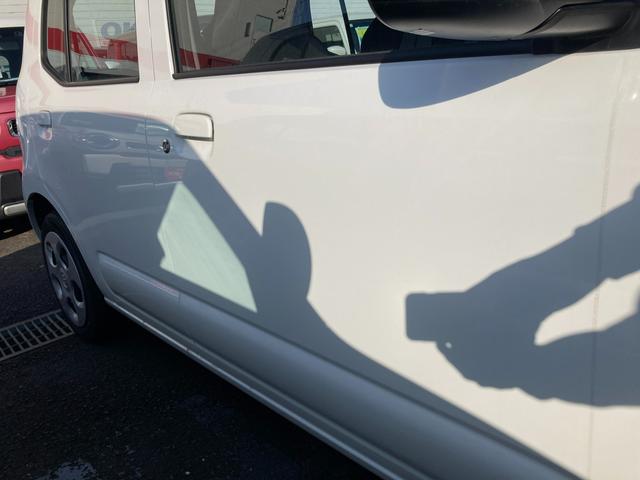 アルト L 2型 衝突被害軽減システム アイドリングストップ フルホイールキャップ オートライト 電動格納ドアミラー パワーウィンドウ シートヒーター 横滑り防止機能 衝突安全ボディ 盗難防止システム 取扱説明書 メンテナンスノート(9枚目)