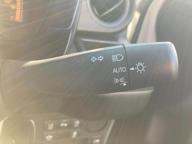 アルト L 2型 衝突被害軽減システム アイドリングストップ フルホイールキャップ オートライト 電動格納ドアミラー パワーウィンドウ シートヒーター 横滑り防止機能 衝突安全ボディ 盗難防止システム 取扱説明書 メンテナンスノート(20枚目)