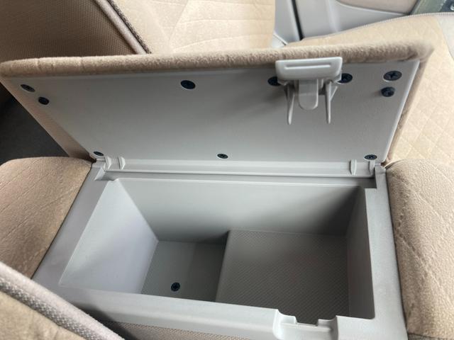 アルトラパン Ｘ　３型　全方位カメラ　ドラレコ　ＥＴＣ　シートヒーター　スズキの大決算！３月７日から８日の２日間限定価格となります。当店が自信を持って販売する車がスタッフと共にお客様のご来店をお待ちしています！店舗へご来店いただける方のみ販売させて頂きます。（45枚目）