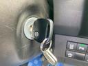 エンジンは鍵を差し込んでかけるタイプです♪