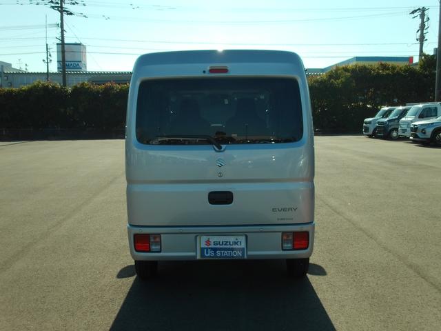 エブリイ ＰＡリミテッド　６型　ＡＭ／ＦＭラジオ　ＵＳＢソケット　オートライト　両側スライドドア　パワーウィンドウ　衝突被害軽減システム　アイドリングストップ　横滑り防止機能　衝突安全ボディ　盗難防止システム　取扱説明書　メンテナンスノート（6枚目）