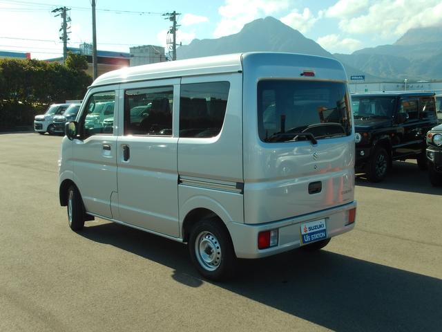 エブリイ ＰＡリミテッド　６型　ＡＭ／ＦＭラジオ　ＵＳＢソケット　オートライト　両側スライドドア　パワーウィンドウ　衝突被害軽減システム　アイドリングストップ　横滑り防止機能　衝突安全ボディ　盗難防止システム　取扱説明書　メンテナンスノート（7枚目）