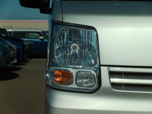 エブリイ ＰＡリミテッド　６型　ＡＭ／ＦＭラジオ　ＵＳＢソケット　オートライト　両側スライドドア　パワーウィンドウ　衝突被害軽減システム　アイドリングストップ　横滑り防止機能　衝突安全ボディ　盗難防止システム　取扱説明書　メンテナンスノート（10枚目）