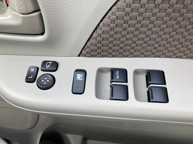 エブリイ JOIN 6型 衝突被害軽減システム プッシュスタート フルホイールキャップ オートライト 両側スライドドア 4WD シートヒーター アイドリングストップ USBソケット 横滑り防止機能 衝突安全ボディ 盗難防止システム 取扱説明書 メンテナンスノート(25枚目)