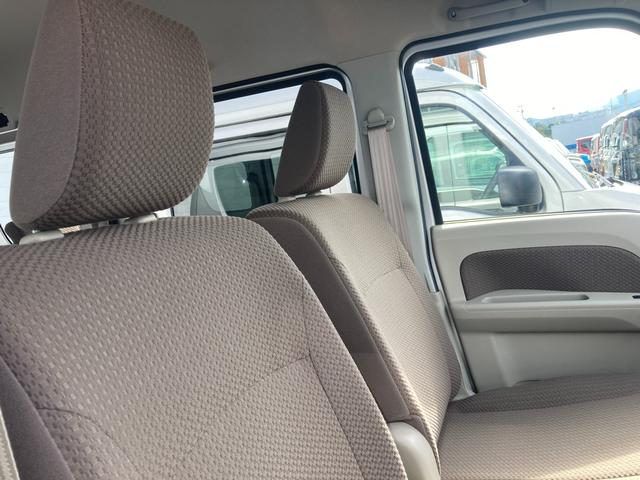 エブリイ JOIN 6型 衝突被害軽減システム プッシュスタート フルホイールキャップ オートライト 両側スライドドア 4WD シートヒーター アイドリングストップ USBソケット 横滑り防止機能 衝突安全ボディ 盗難防止システム 取扱説明書 メンテナンスノート(37枚目)