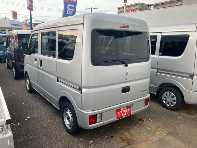 エブリイ PAリミテッド 6型 AM/FMラジオ 衝突被害軽減システム 12インチ オートライト 両側スライドドア パワーウィンドウ アイドリングストップ USBソケット 横滑り防止機能 衝突安全ボディ 取扱説明書 メンテナンスノート(7枚目)