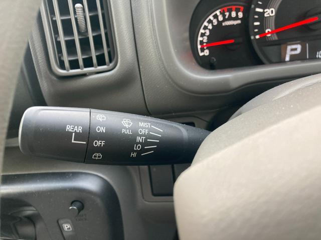 エブリイ PAリミテッド 6型 AM/FMラジオ 衝突被害軽減システム 12インチ オートライト 両側スライドドア パワーウィンドウ アイドリングストップ USBソケット 横滑り防止機能 衝突安全ボディ 取扱説明書 メンテナンスノート(19枚目)