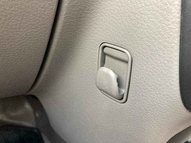 エブリイ PAリミテッド 6型 AM/FMラジオ 衝突被害軽減システム 12インチ オートライト 両側スライドドア パワーウィンドウ アイドリングストップ USBソケット 横滑り防止機能 衝突安全ボディ 取扱説明書 メンテナンスノート(30枚目)